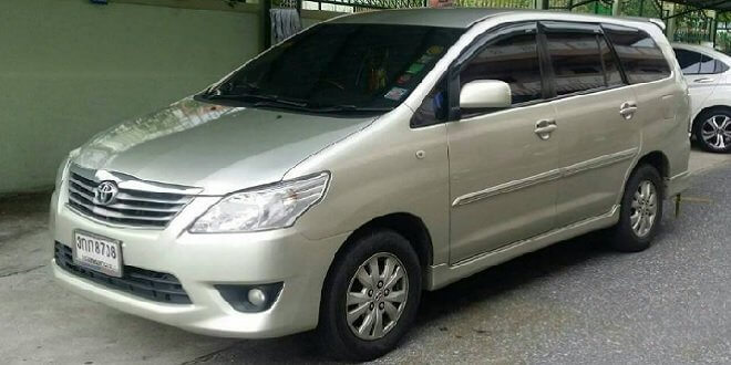 Pattaya taxi with minivan โตโยต้าอินโนวา